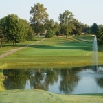 Country club boasts friendly…