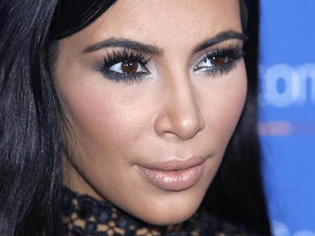 Kardashian flees to NY after $10 mln Paris robbery