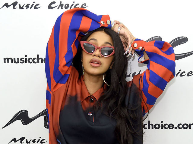 Cardi B Becomes First Female Rapper With Two Hot 100 No 1 Hits